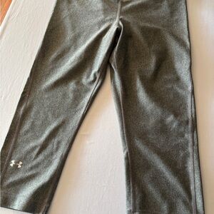 Under Armour Gray Women's Capri Leggings size L